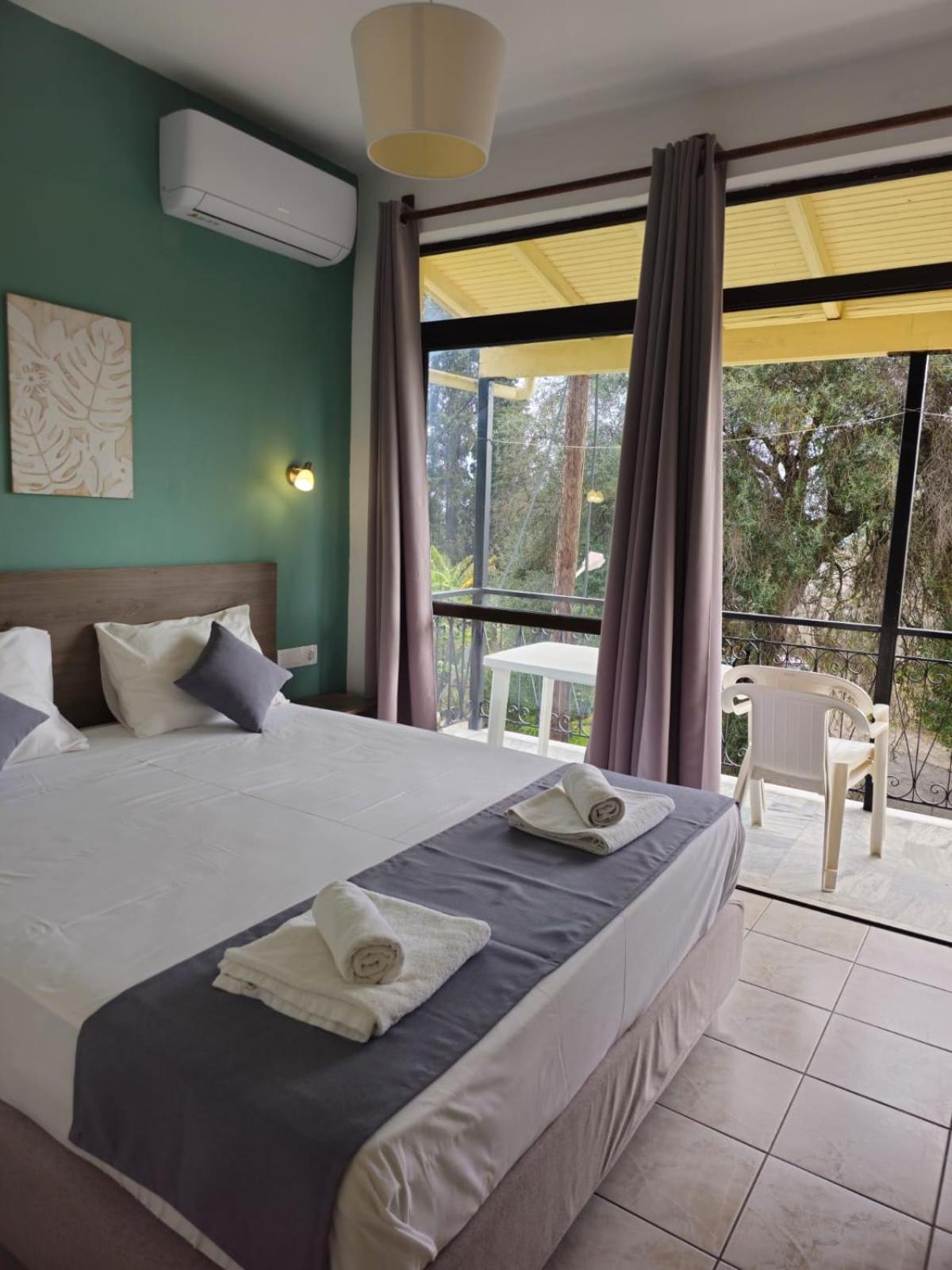 Gardelis Gardens Apartment Benitses  Room photo