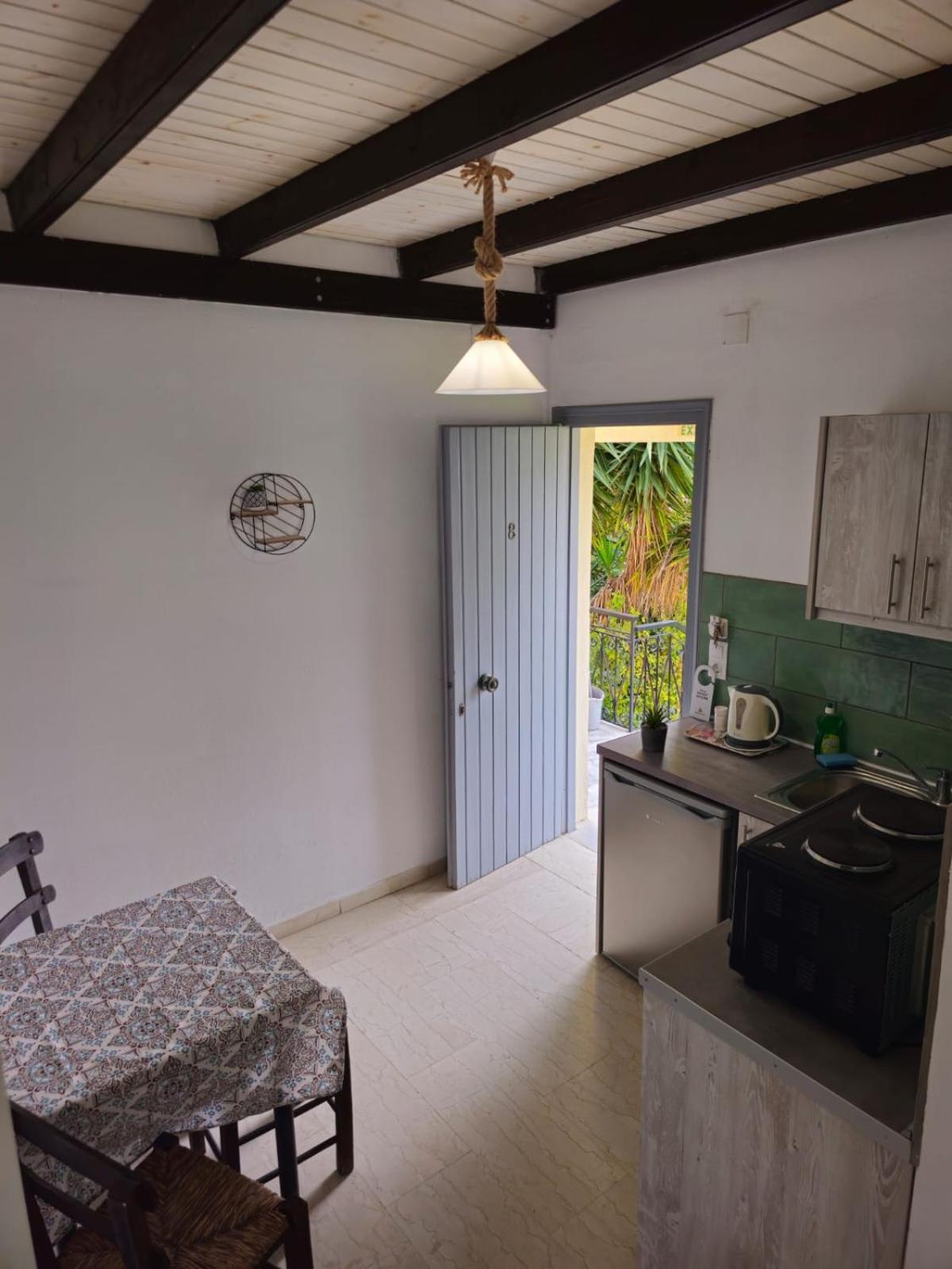 Gardelis Gardens Apartment Benitses  Room photo